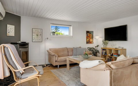 Gorica - 200M to the Fjord: Interior Design, Furniture, Wall, Flooring, Ceiling, Wood, Floor, Couch, Living Room, Room