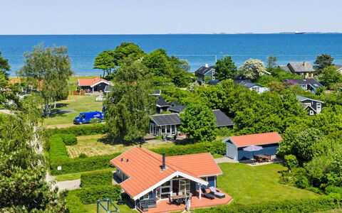 Ronna - 160M from the Sea: Sea, Coast, Ocean, Landscaping, Resort, Tropics, Bay