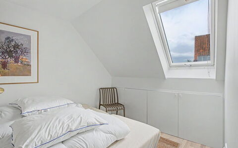 Swarthofthi - 90M from the Sea: Wall, Interior Design, Bedroom, Flooring, Wood, Bed, Ceiling, Floor, Furniture, Room