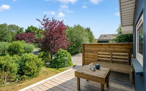 Rise - 600M from the Sea: Wood, Shrub, Garden, Outdoor Furniture, Land Lot, Hardwood, Deck, Plank, Wood Stain, Groundcover