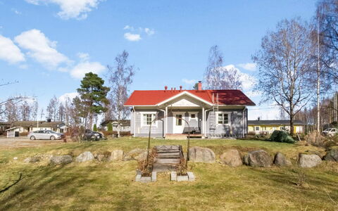 Keiteleen Helmi: Snow, Winter, Freezing, Cottage, Hill Station, Larch, Ice Cap, Glacial Landform, Ski Resort