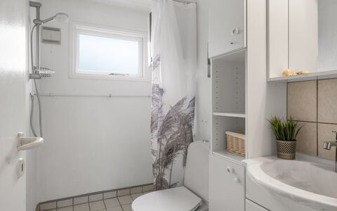 Arisa - from the Sea: Plumbing Fixture, Wall, Flooring, Interior Design, Floor, Bathroom, Toilet, Toilet Seat, Sink, Ceiling
