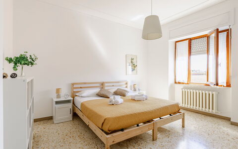 Casa Acquamarina: Furniture, Bed, Interior Design, Bedroom, Wall, Flooring, Wood, Floor, Bedding, Bed Sheet