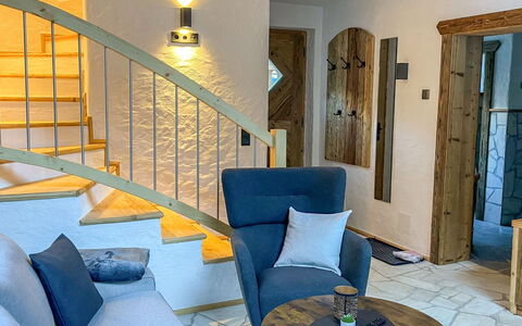 Chalet Auszeit: Furniture, Interior Design, Flooring, Wall, Wood, Floor, Living Room, Room, Couch, Lighting