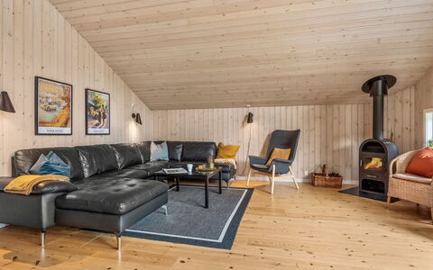 Sissa - 700M from the Sea: Wood, Flooring, Wood Flooring, Interior Design, Home, Floor, Furniture, Living Room, Hardwood, Ceiling