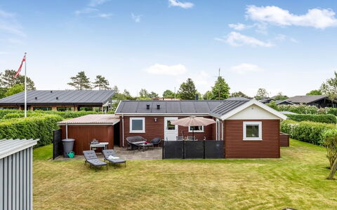 Eufemia - 250M from the Sea: House, Roof, Residential Area, Home, Cottage, Land Lot, Rural Area, Lawn, Garden, Yard