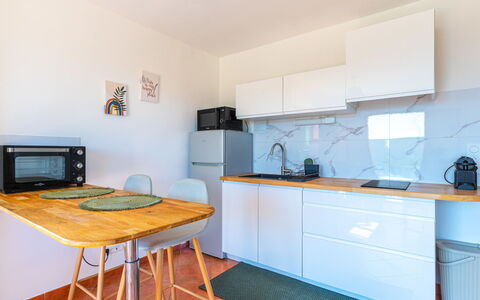Accommodation:&nbsp;Les Terrasses de Valcros 71.6