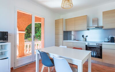 Accommodation:&nbsp;Les Terrasses de Valcros 71.3