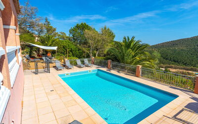 Accommodation:&nbsp;Les Terrasses de Valcros 71.2