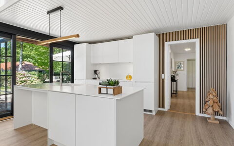 Daren - 235M from the Sea: Kitchen, Countertop, Interior Design, Flooring, Wood, Furniture, Ceiling, Floor, Kitchen Appliance, Wood Flooring