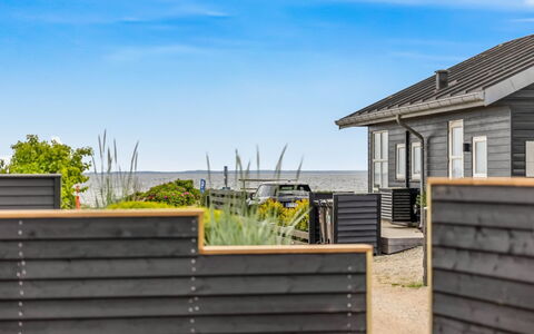 Sylvelin - 40M from the Sea: Wood, Composite Material, Deck, Plank, Siding, Hardwood, Cottage, Shade, Porch, Design