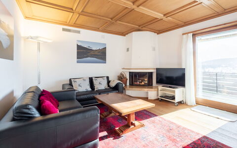 Casa Murissen: Interior Design, Flooring, Floor, Ceiling, Furniture, Room, Living Room, Couch, Wood Flooring, Chair