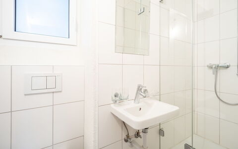 Cristallina A2: Wall, Flooring, Interior Design, Floor, Bathroom, Plumbing Fixture, Ceiling, Room, Plumbing, Bathroom Sink