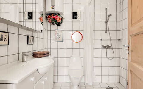 Heloise - 900M from the Sea: Bathroom, Plumbing Fixture, Interior Design, Flooring, Sink, Floor, Plumbing, Bathroom Sink, Tap, Tile