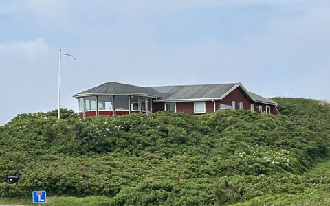 Nyyrikki - 350M from the Sea: Building, Roof, House, Home, Landscape, Architecture, Rural Area, Shrub, Cottage