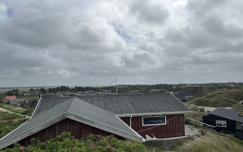 Nyyrikki - 350M from the Sea: Roof, Architecture, Land Lot, Rural Area, Cottage, Home, Slope, Shed, Hut