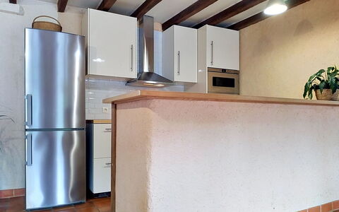 L'Ancienne Ferme: Countertop, Flooring, Wood, Interior Design, Kitchen, Floor, Furniture, Ceiling, Kitchen Appliance, Wood Stain