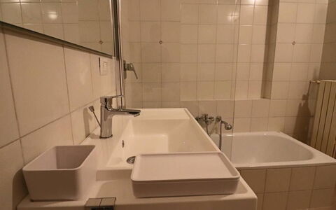 Nausica: Plumbing Fixture, Bathroom Sink, Sink, Bathroom, Tap, Flooring, Interior Design, Floor, Plumbing, Room