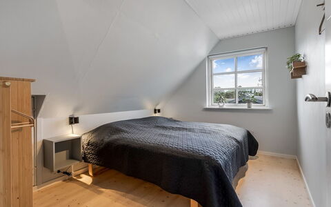 Chiuvana - 250M from the Sea: Flooring, Bedroom, Wood, Ceiling, Floor, Interior Design, Bed, Bed Sheet, Bedding, Lighting