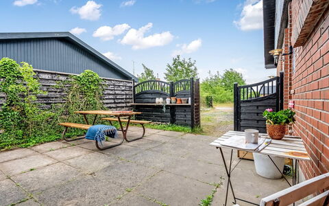 Chiuvana - 250M from the Sea: Furniture, Garden, Outdoor Furniture, Groundcover, Chair, Backyard, Yard, Outdoor Table, Shade, Landscaping
