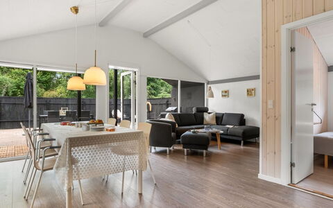 Sibyll - 1Km from the Sea: Interior Design, Flooring, Wood, Ceiling, Furniture, Floor, Couch, Living Room, Wood Flooring, Kitchen & Dining Room Table