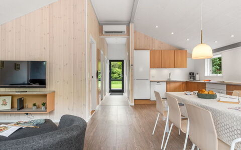 Sibyll - 1Km from the Sea: Interior Design, Ceiling, Flooring, Floor, Wood Flooring, Hardwood, Kitchen & Dining Room Table, Wood Stain, Plank, Living Room