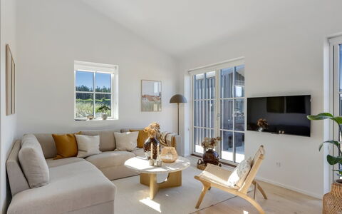 Raimund - 600M from the Sea: Couch, Wall, Furniture, Interior Design, Flooring, Floor, Wood, Living Room, Ceiling, Home