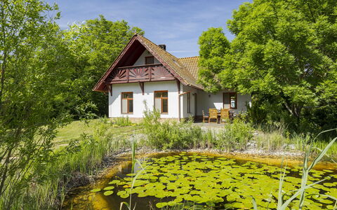 Villa Canela: House, Cottage, Home, Roof, Rural Area, Farmhouse, Spring, Garden, Meadow