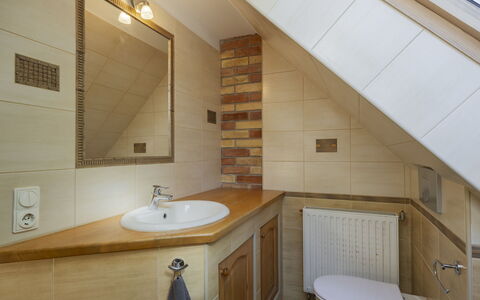 Villa Canela: Plumbing Fixture, Bathroom, Flooring, Sink, Interior Design, Wood, Bathroom Sink, Floor, Tap, Plumbing