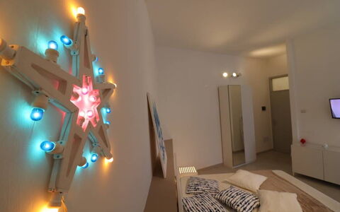 Casa Maya a Otranto: Interior Design, Ceiling, Flooring, Lighting, Floor, Light Fixture, Room, Molding, Living Room, Design