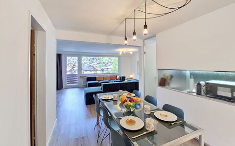 Saphir: Interior Design, Kitchen, Ceiling, Flooring, Furniture, Floor, Room, Apartment, Countertop, Kitchen & Dining Room Table