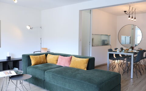 Saphir: Furniture, Interior Design, Couch, Flooring, Floor, Wall, Living Room, Room, Wood, Apartment