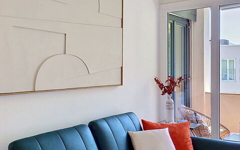 Apt. City Stay Lugano: Furniture, Couch, Interior Design, Living Room, Comfort, Throw Pillow, Cushion, Pillow, Coffee Table