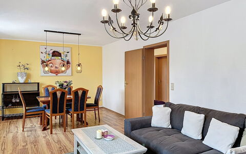 Ankerplatz: Furniture, Interior Design, Flooring, Floor, Wood, Ceiling, Room, Couch, Living Room, Lighting