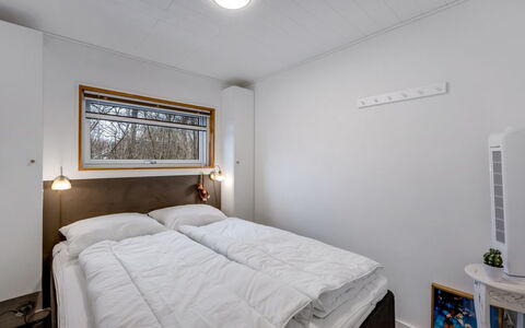 Fastulf - 1.2Km to the Fjord: Wood, Bedroom, Interior Design, Floor, Bed, Home, Ceiling, Room, Bedding, Bed Sheet