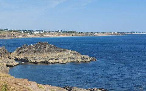 La Sardinerie de la Crique de Porsac'H: Blue, Water, Water Resources, Body Of Water, Rock, Coast, Coastal And Oceanic Landforms, Sea, Headland, Terrain