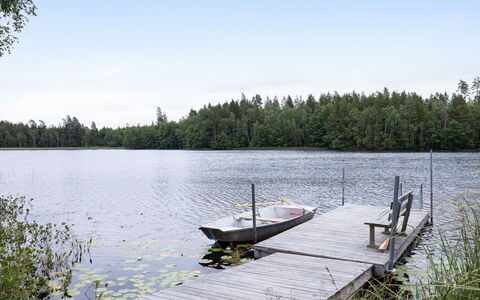 Paradiset 2: Water, Water Resources, Body Of Water, Natural Environment, Waterway, Bank, Dock, Watercourse, Lake, Reflection