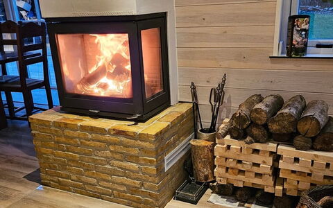 Fridel - 400M from the Sea: Hearth, Wood-Burning Stove, Hardwood, Natural Material, Wood Flooring, Wood Stain, Living Room