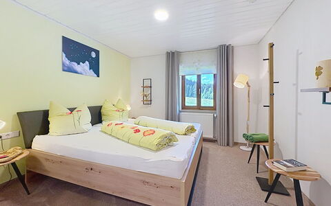 Sonne: Bed, Interior Design, Bedroom, Wall, Flooring, Floor, Bed Sheet, Furniture, Bedding, Wood