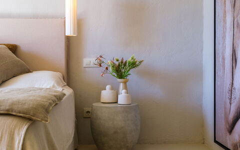 Prana: Interior Design, Room, Flowerpot, Natural Material, Light Fixture, Linens, Houseplant, Vase, Ceramic, Lamp