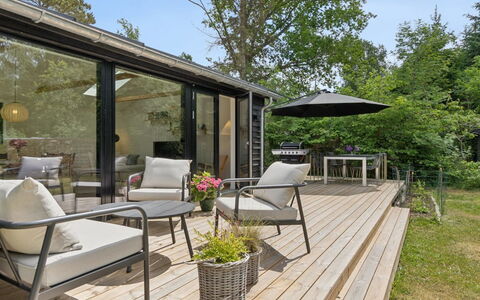 Ion - 750M from the Sea: Furniture, Chair, Outdoor Furniture, Table, Outdoor Table, Garden, Flowerpot, Kitchen & Dining Room Table, Deck