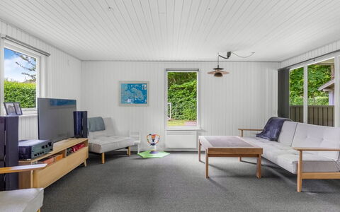 Elif - 200M from the Sea: Flooring, Interior Design, Floor, Wood, Furniture, Ceiling, Couch, Living Room, Wood Flooring, Room