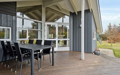 Algeth - 2.5Km from the Sea: Wood, Ceiling, Home, Porch, Siding, Hardwood, Door, Shade, Plank, Cottage