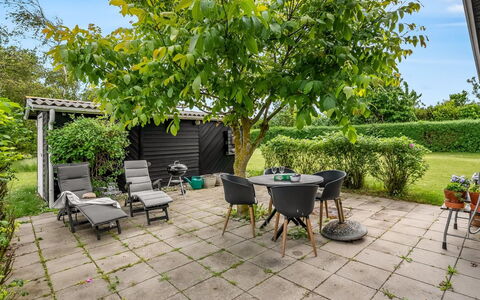 Gustav - 50M from the Sea: Shrub, Outdoor Furniture, Garden, Furniture, Shade, Land Lot, Outdoor Table, Chair, Groundcover