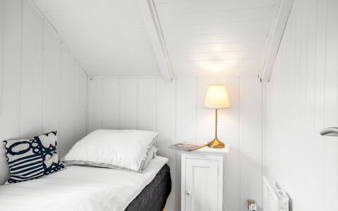Ragnborg - 700M from the Sea: Bedroom, Wood, Bed, Interior Design, Bed Sheet, Floor, Flooring, Bedding, Linens, Ceiling