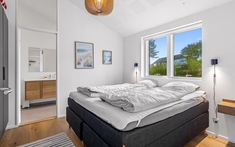 Theodora - 600M from the Sea: Bedroom, Home, Bed, Floor, Apartment, Bed Frame, Bedding, Bed Sheet, Hotel, Mattress