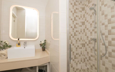 Buleria: Bathroom, Interior Design, Plumbing Fixture, Wall, Bathroom Sink, Flooring, Floor, Textile, Sink, Tap