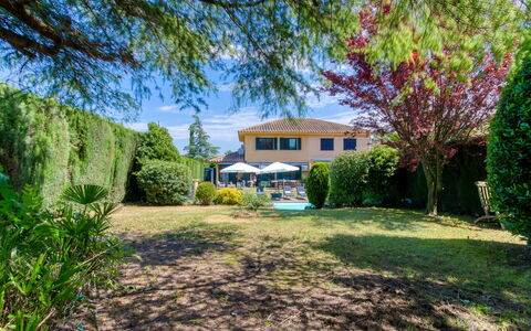 La Suntuosidad – Torremirona: Blue, Shrub, Estate, Garden, Landscaping, Shade, Villa, Farmhouse, Hacienda, Lawn