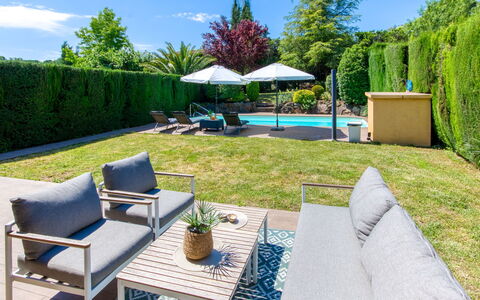 La Suntuosidad – Torremirona: Furniture, Outdoor Furniture, Chair, Garden, Shrub, Swimming Pool, Shade, Eco Hotel, Outdoor Table, Landscaping