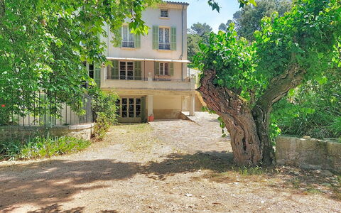 Chateau Payan: Swimming Pool, Resort, Home, Eco Hotel, Estate, Patio, Villa, Courtyard, Design, Outdoor Furniture